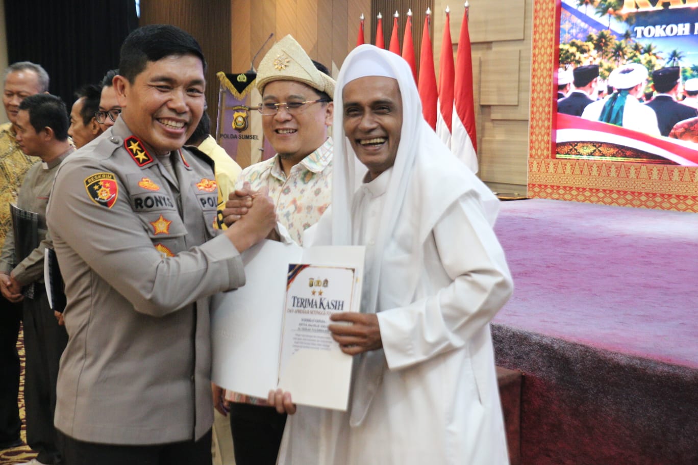 Perkuat Sinergi Kamtibmas, Kapolda Sumsel Silaturahmi dan Makan Siang Bersama Tokoh Agama serta Masyarakat