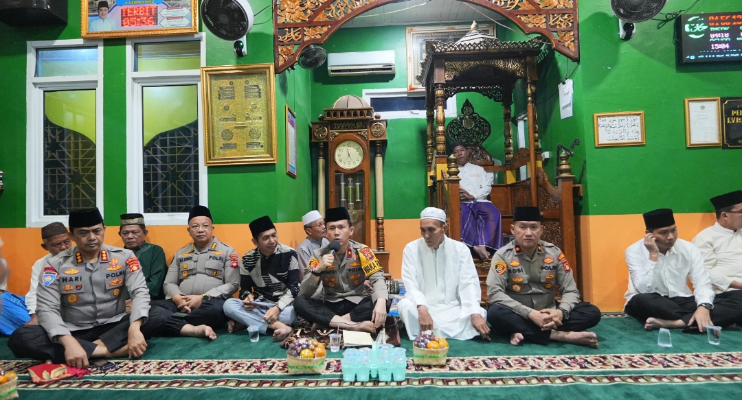 Subuh Keliling di Masjid LRVI Mujahidin, Wakapolda Sumsel Ajak Masyarakat Bersama Jaga Kamtibmas dan Perangi Narkoba