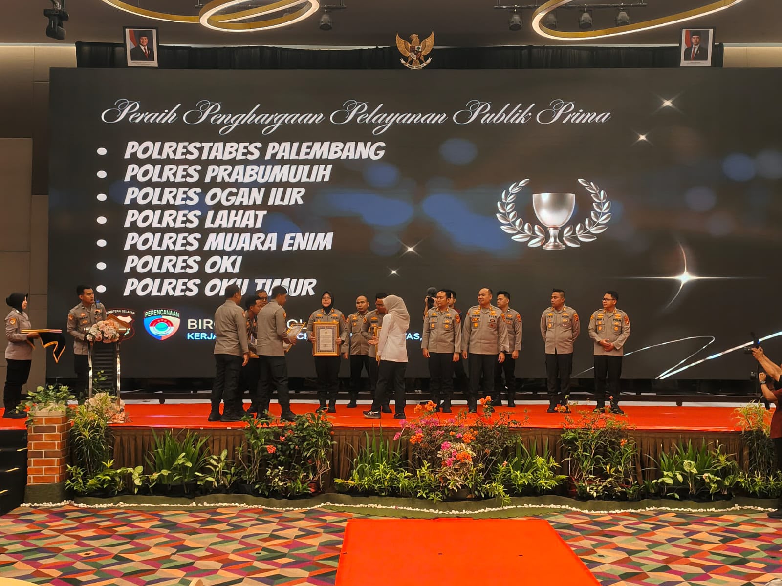Polrestabes Palembang Raih Penghargaan Pelayanan Publik Prima, Bukti Komitmen Berikan Layanan Terbaik kepada Masyarakat