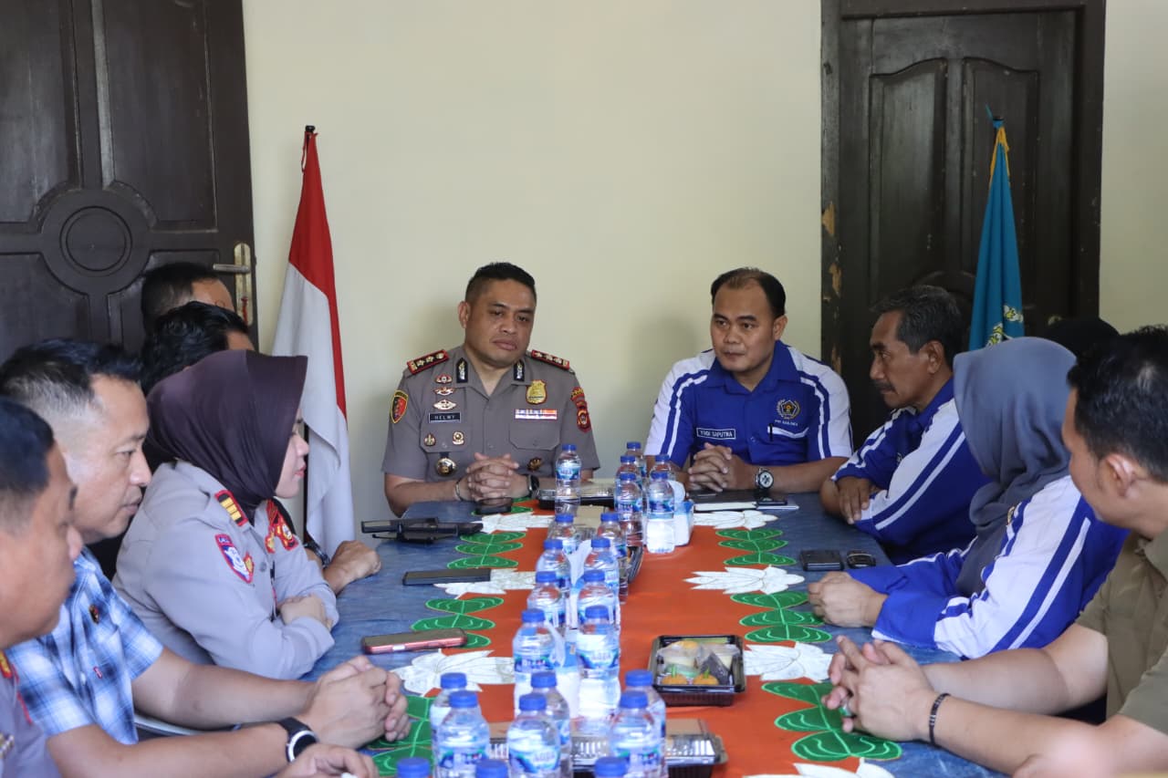 Kapolres Kunjungi PWI OKU, Perkuat Kemitraan Pers dan Polri