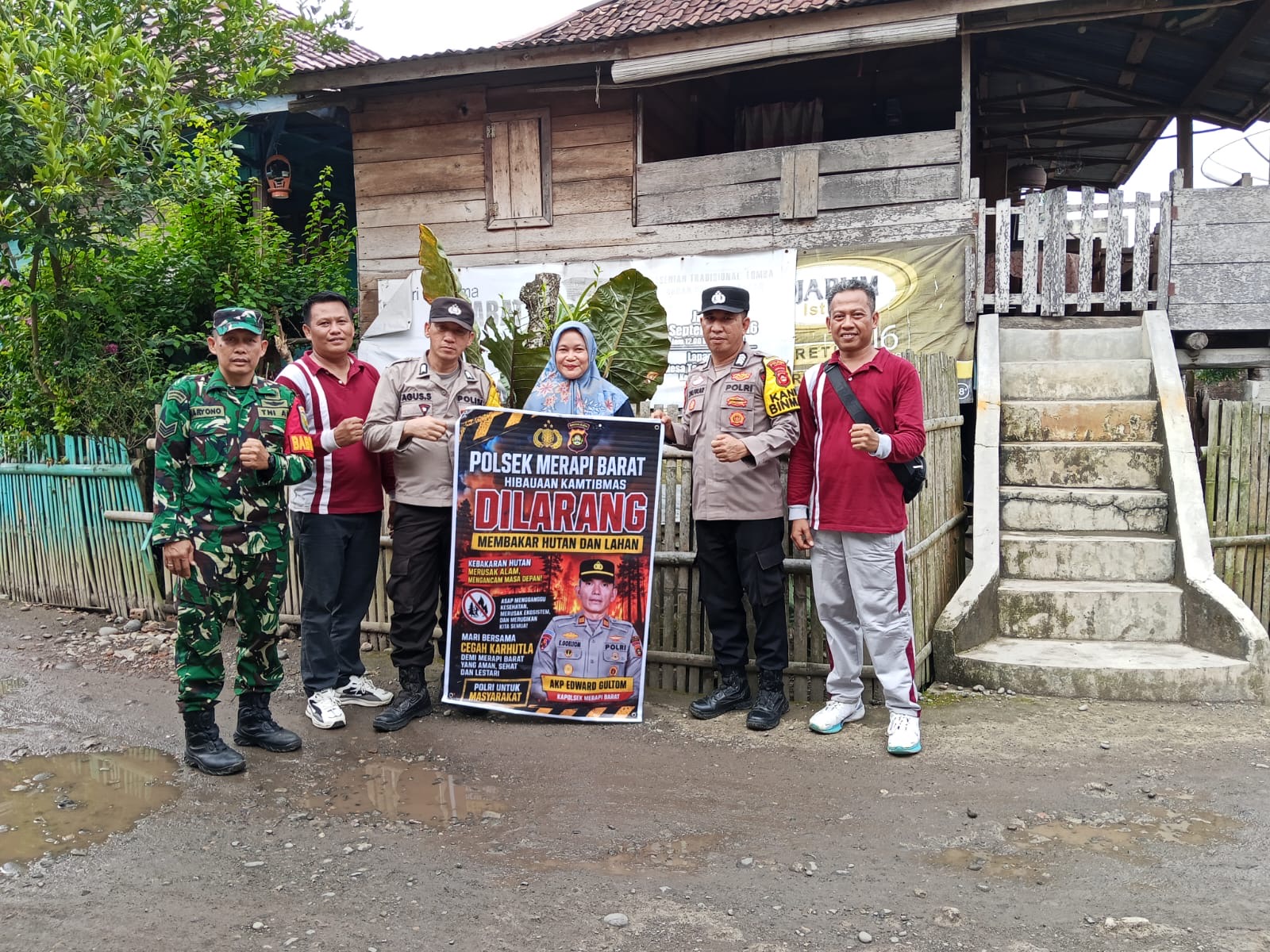Cegah Karhutla, Polsek Merapi Barat Gencarkan Sosialisasi Melalui Spanduk Kepada Masyarakat