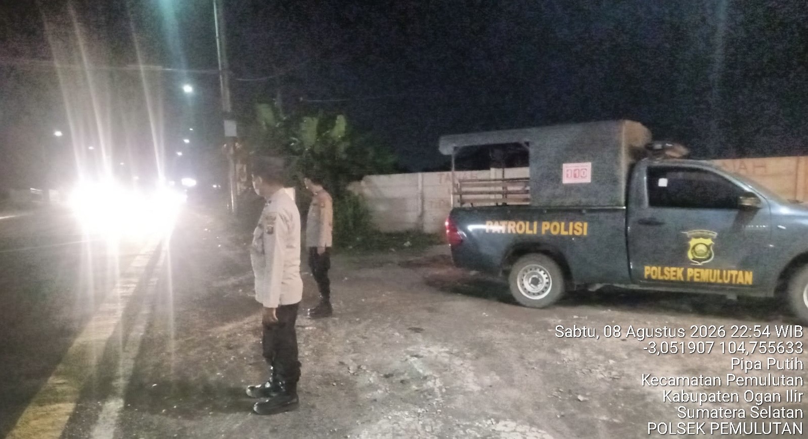 Hadir di Tengah Warga, Polsek Pemulutan Perkuat Patroli Malam Jaga Kamtibmas Tetap Kondusif