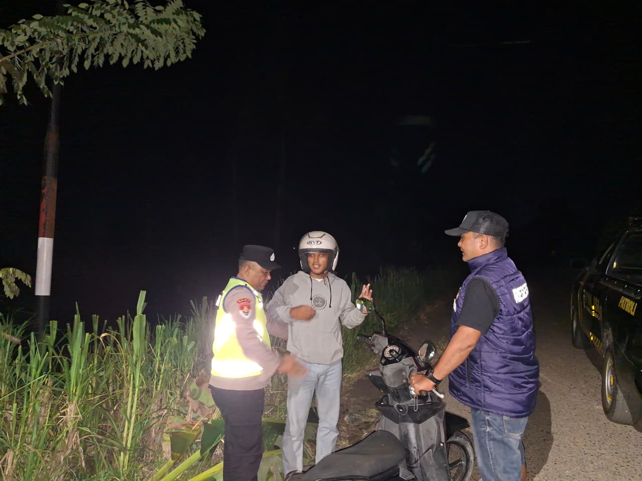 Polsek Tugumulyo Polres Musi Rawas Gelar Pembinaan dan Himbauan di Lokasi Balap Liar Jalan Lintas Kalibening