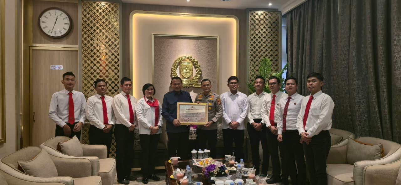 Sikat 10 Kg Sabu, Kapolrestabes Palembang Raih Penghargaan DPRD Sumsel
