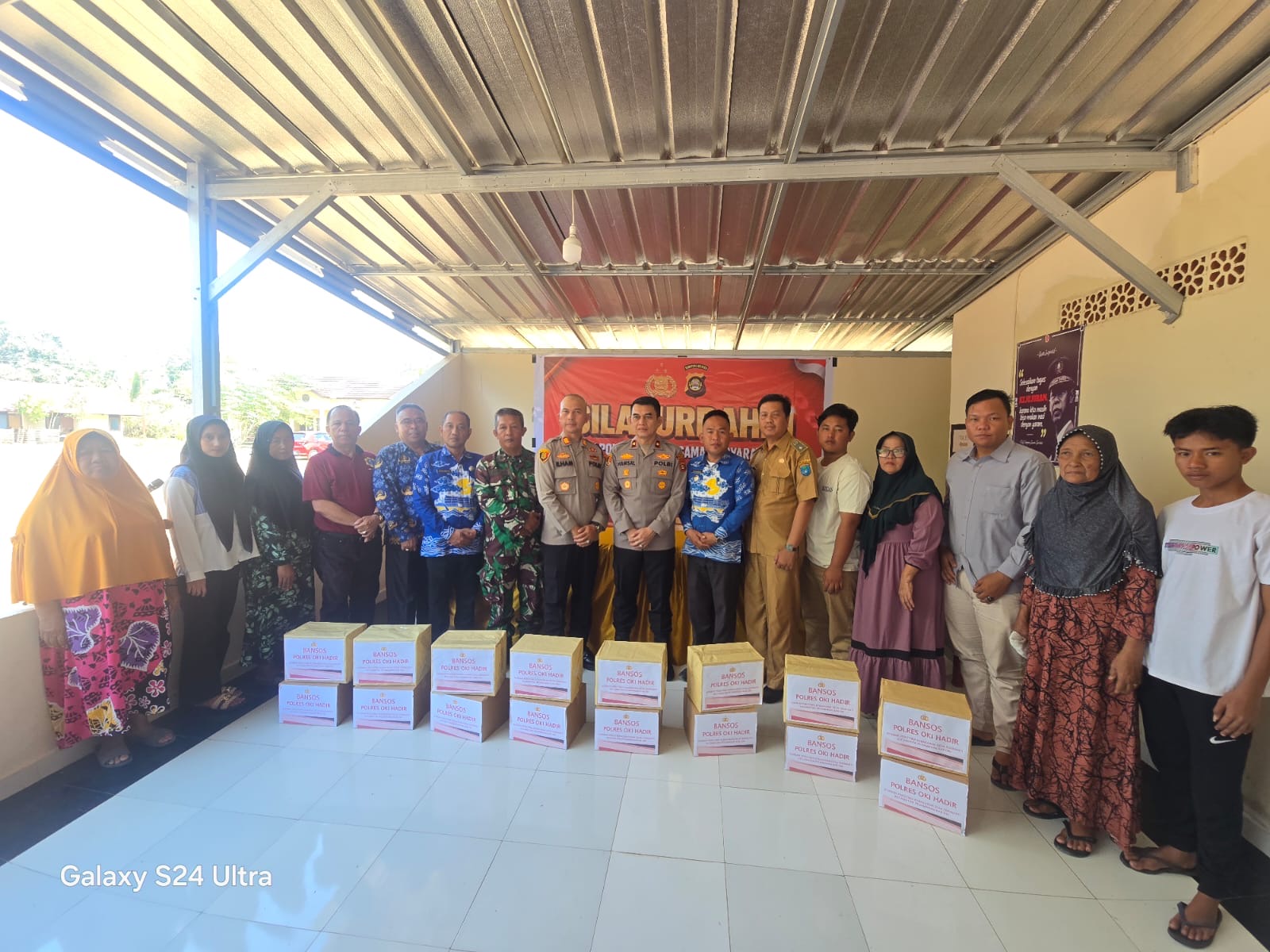 Cegah Karhutla, Polres OKI Gandeng Warga Pedamaran dan Bantu Korban Kebakaran