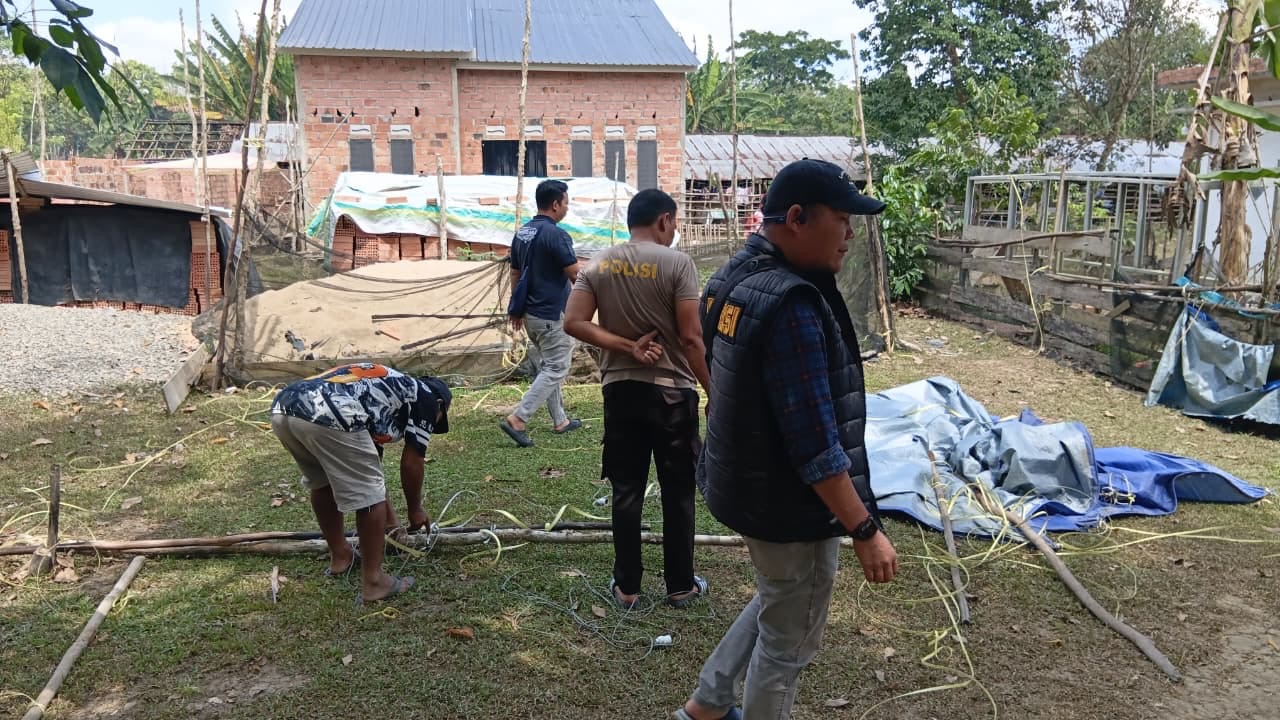 Polres OKI Bongkar Arena Sabung Ayam di Kayu Labu