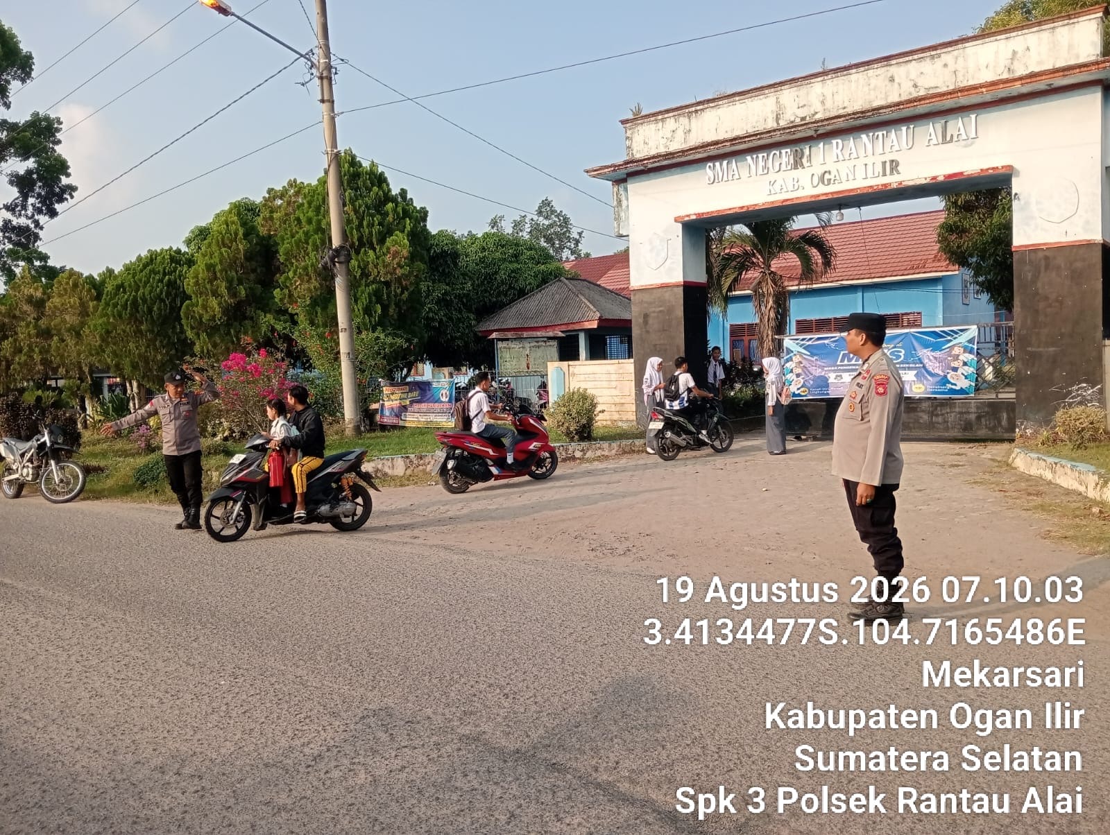 *Polsek Rantau Alai Gelar Strong Point Pagi, Pastikan Arus Lalu Lintas Aman dan Kondusif*