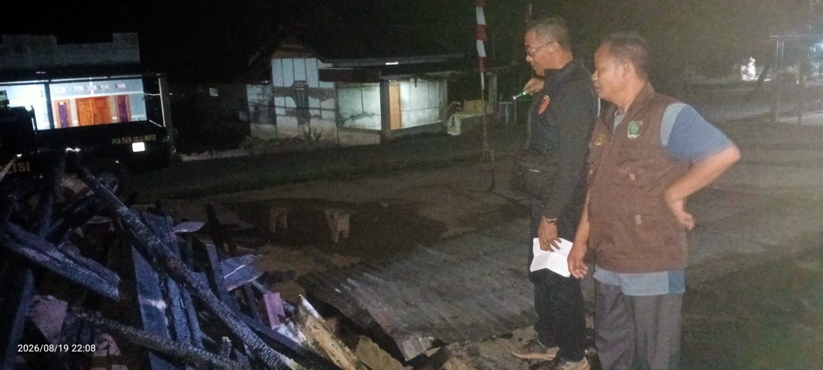 Kebakaran Hanguskan Rumah Warga di Desa Air Kelinsar, Polsek Ulu Musi Gerak Cepat Olah TKP dan Koordinasi Penanganan