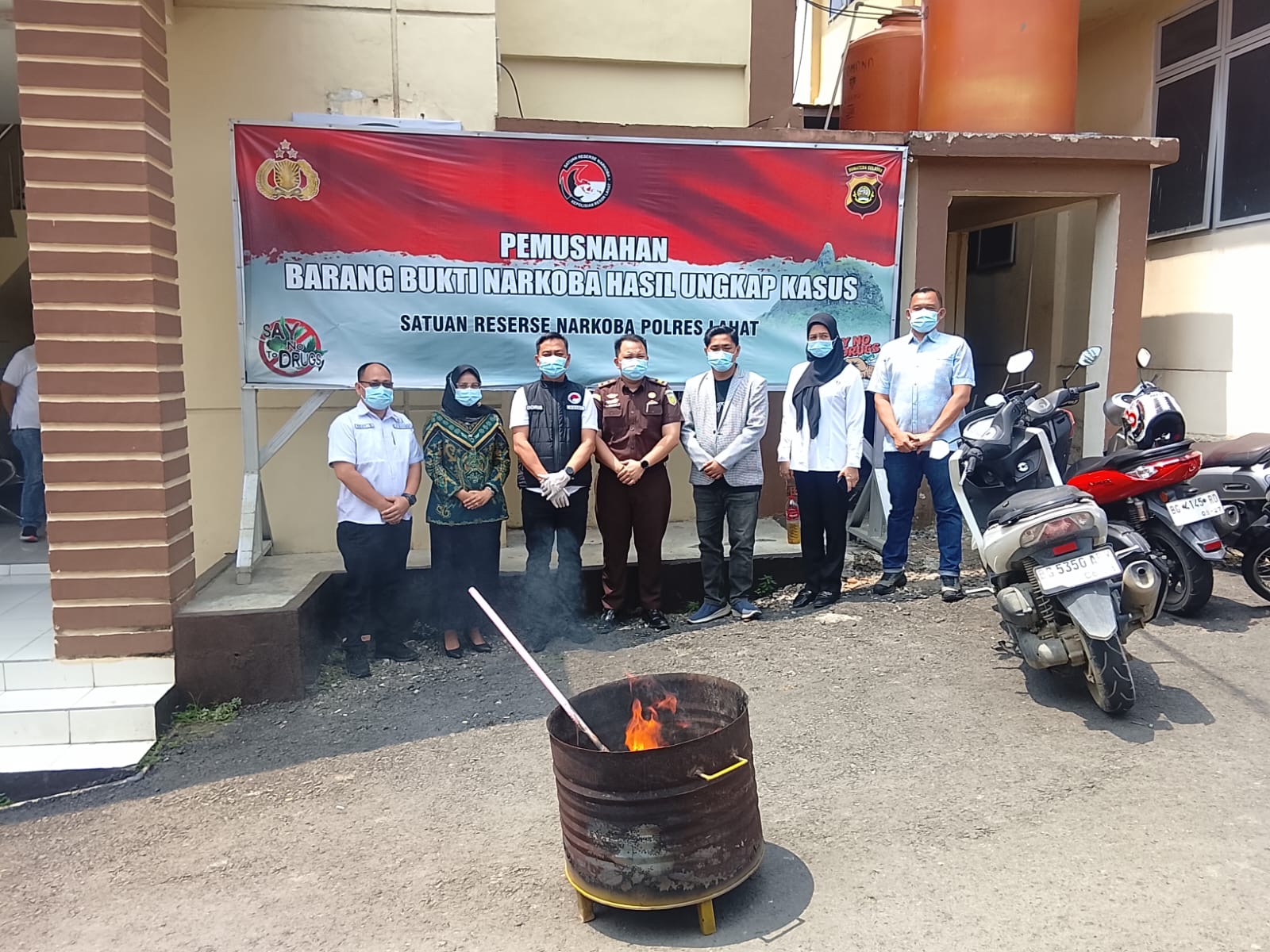 *Sabu 56,893 Gram dan Ganja 232,782 Gram Dimusnahkan Sat Narkoba Polres Lahat*