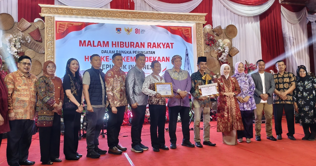 Malam Puncak HUT RI ke -81 Pagar Alam, Kapolres Serahkan Piagam dan Apresiasi Para juara
