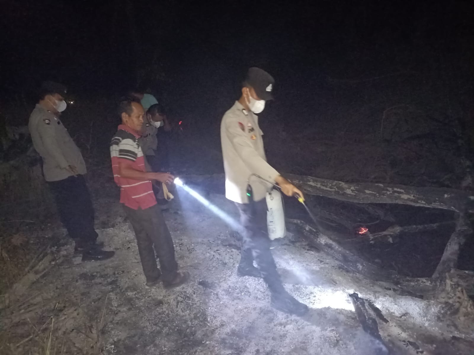 Polsek Lembak Lakukan Verifikasi Titik Hotspot di Desa Petanang, Upaya Cepat Cegah Meluasnya Karhutla